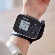 Tensiómetro de Muñeca Omron RS3 Intelli IT –  30 Memorias y App Móvil - MegaStore
