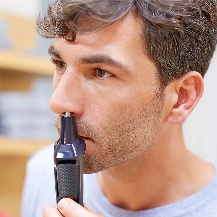 Recortador Philips Recargable Multigroom 6 en 1 nariz